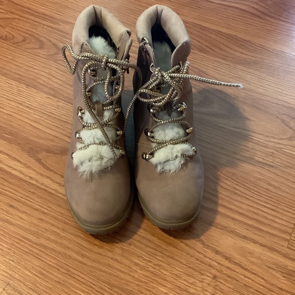 Girls Wonder Nation zip up boot. - Picture 2 of 3